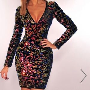 Black sequin fitted dress !